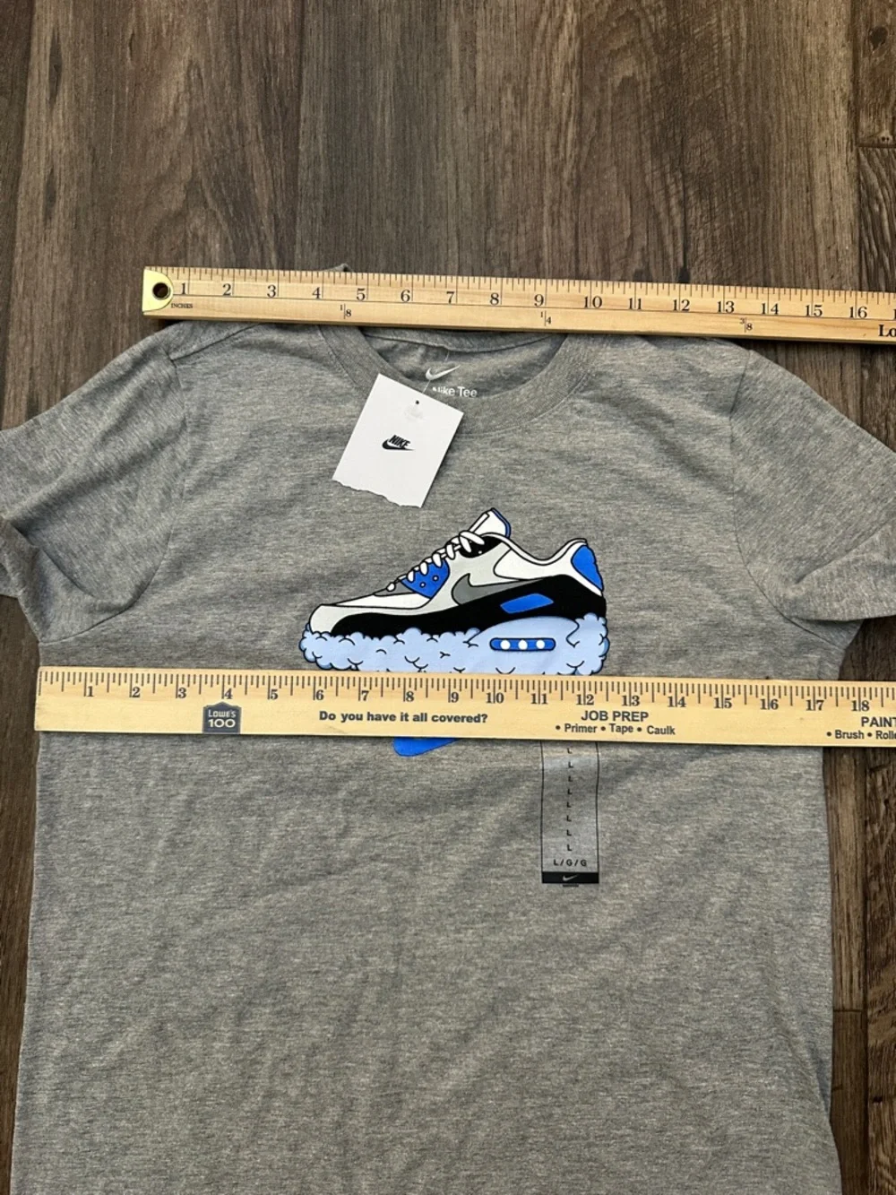 Nike Kids Boys Sneaker Graphic T-Shirt Boy’s Size L Gray